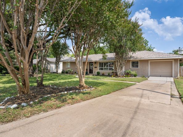 4602 Randwick Drive, Houston TX 77092