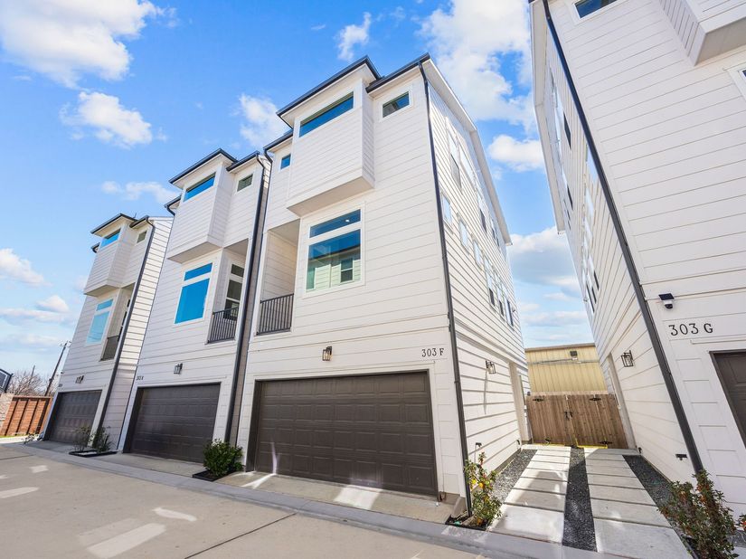 303 Marcella Street K, Houston TX 77091