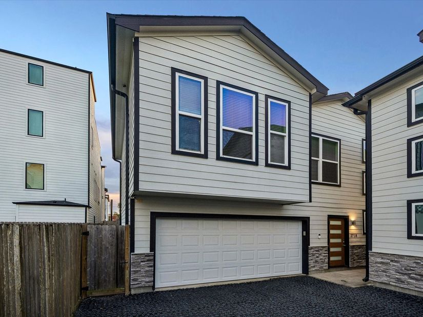 2718 Anita Street, Houston TX 77004