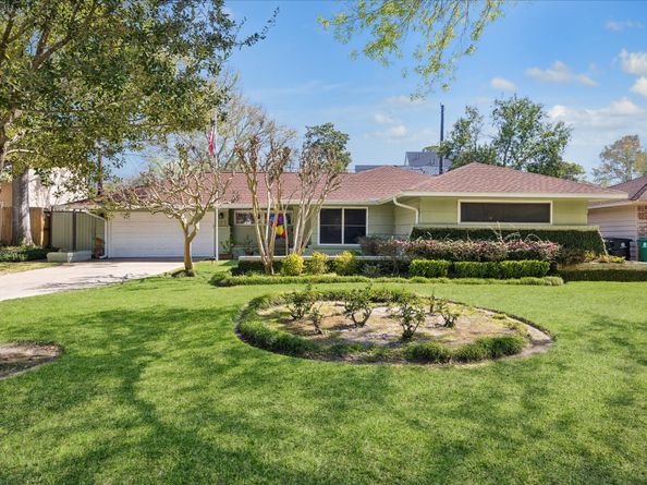 8611 Ferris Drive, Houston TX 77096