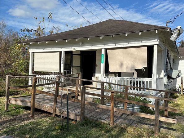 3201 Berry Street, Houston TX 77004