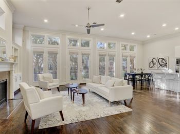 1701 Wrenwood Lakes