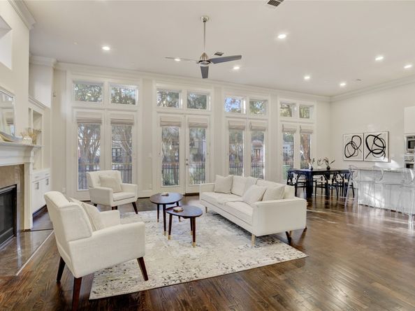 1701 Wrenwood Lakes, Houston TX 77043