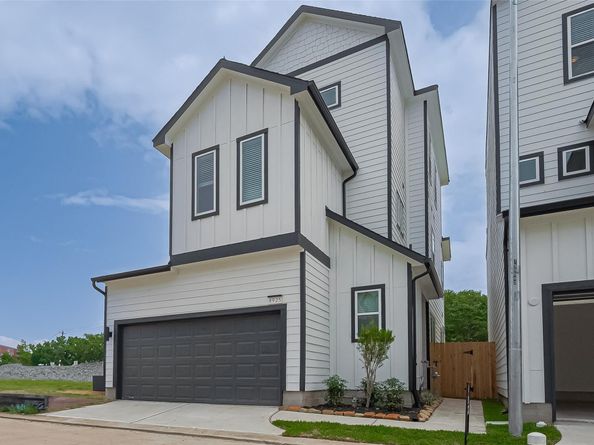 8925 Grovner Place, Houston TX 77055