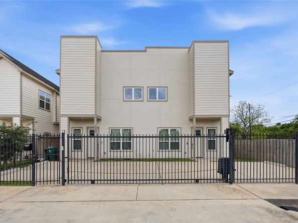 9320 Coffee Street AB, Houston TX 77033
