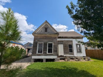 2022 Gano Street