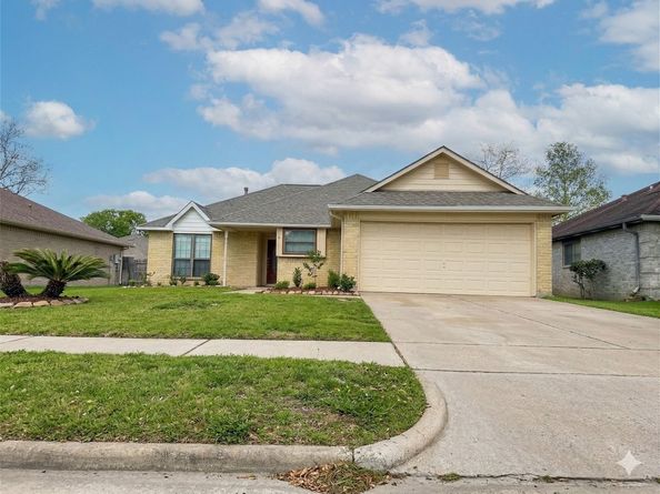 15731 Castorglen Drive, Houston TX 77598