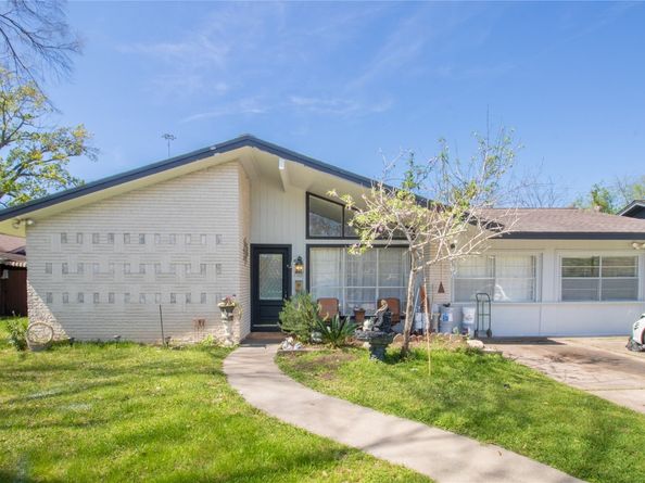 7110 Mahoning Drive, Houston TX 77074
