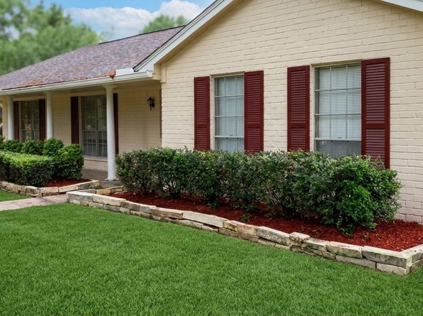 809 Glen Hollow Drive, Conroe TX 77385