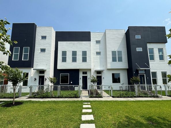 3405 Robin Rose Lane, Houston TX 77080