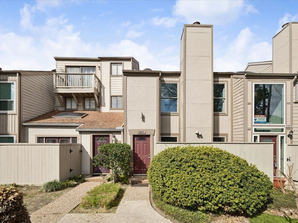 1077 Country Place Drive 1077, Houston TX 77079
