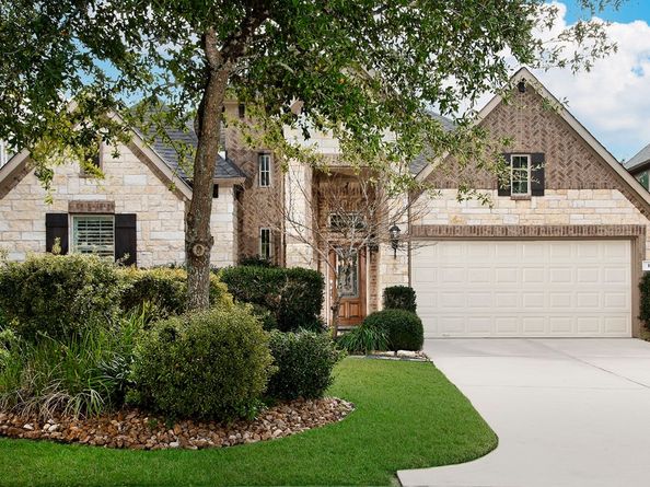 18 Estherwood, The Woodlands TX 77354