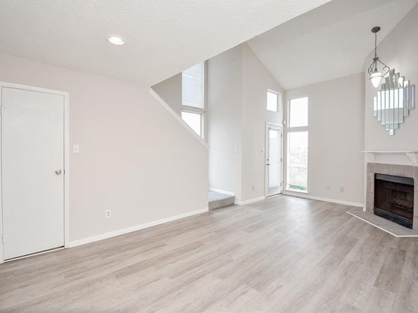 10855 Meadowglen Lane 721, Houston TX 77042