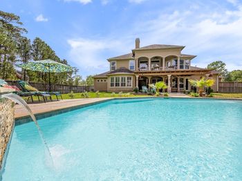 4447 Chateau Creek Way
