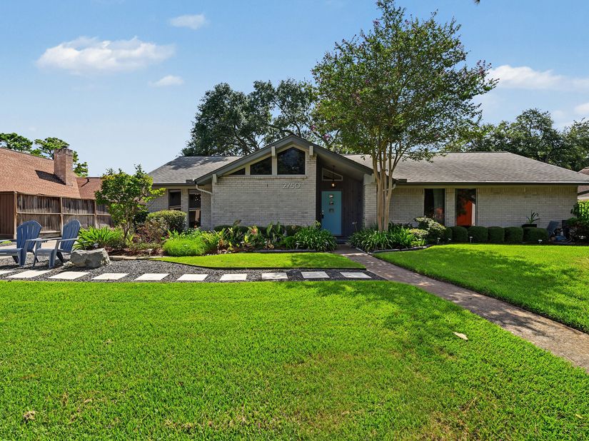2750 Fontana Drive, Houston TX 77043
