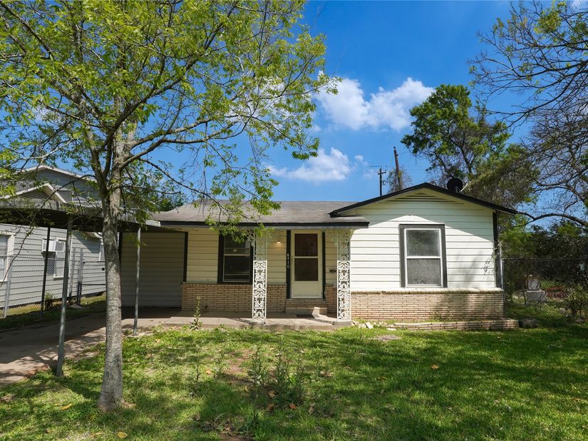 410 Clinton Park Street, Houston TX 77029