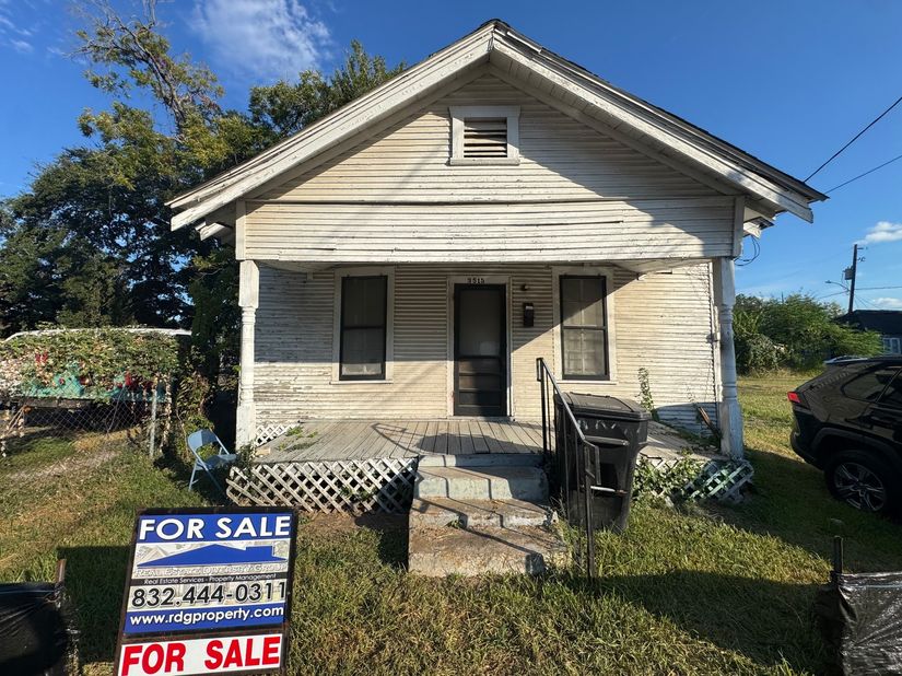 3515 Saint Charles Street, Houston TX 77004