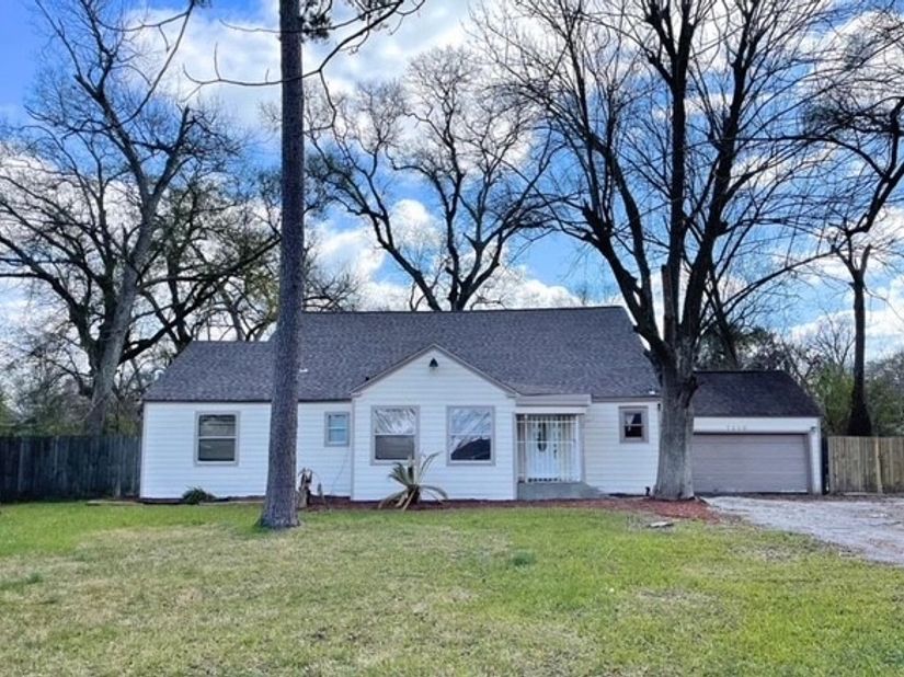 7230 Sims Drive, Houston TX 77061