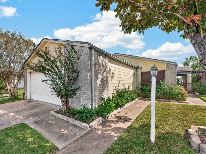 12371 Wellington Park Drive, Houston TX 77072