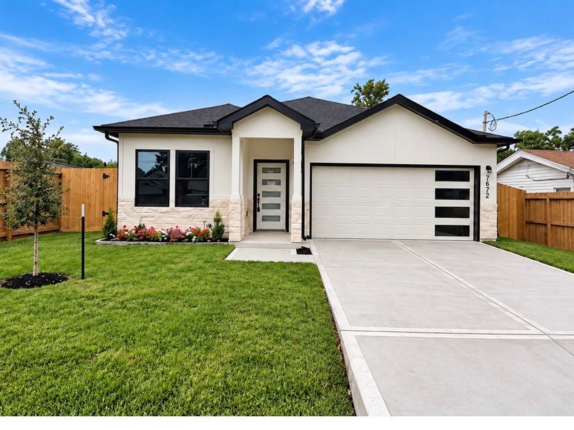 7012 Duan Street, Houston TX 77022
