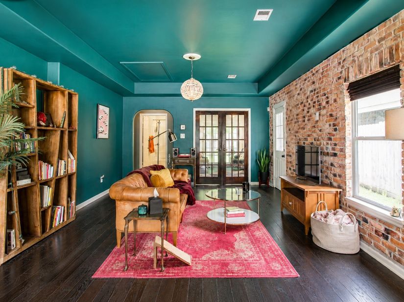 8647 Suburban Oaks Road, Houston TX 77093