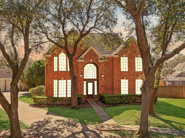 2027 Richland Ct Court, Sugar Land TX 77478