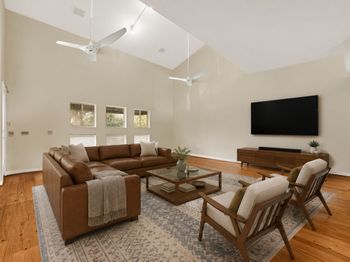 227 W Gray