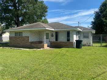 8038 Woodlyn Road