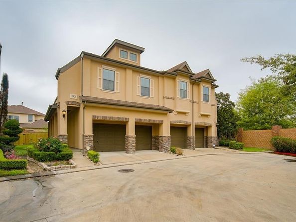 2906 Royal Oaks Crest Crest, Houston TX 77082