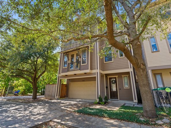 2503 Maxroy Street, Houston TX 77007