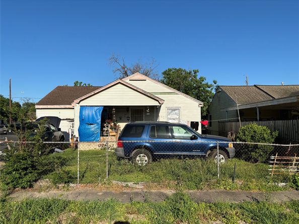 1103 Hoffman Street, Houston TX 77020