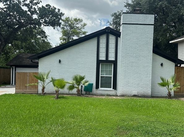 6311 Fairwood Drive, Houston TX 77088