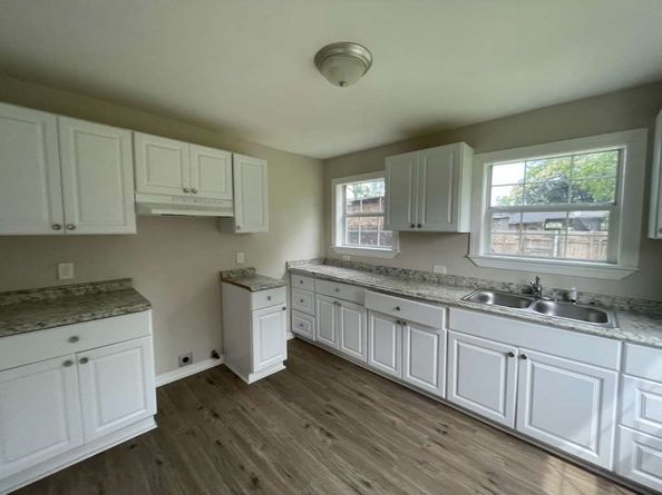 327 De Haven Street, Houston TX 77029