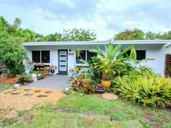 1032 SW 15th Terrace