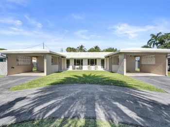 1623-1625 NE 45th St