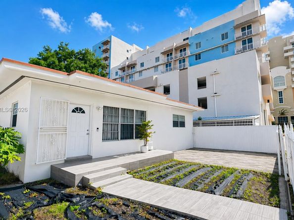 2727 SW 24th Street, Miami FL 33145