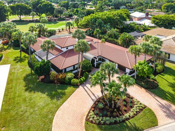 112 Glenbrook Court, Atlantis FL 33462