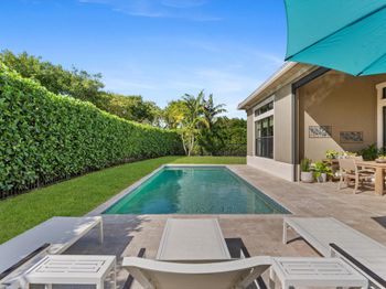 9475 Kalmar Circle W