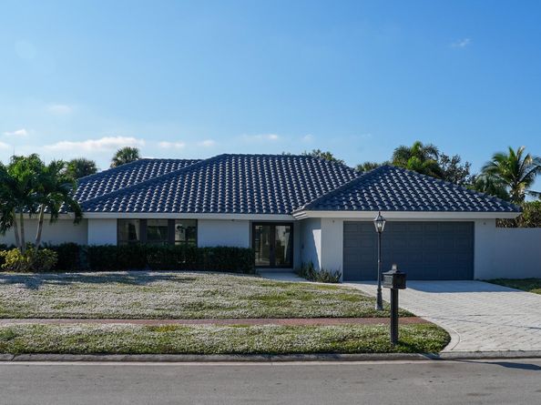 17651 Foxborough Ln, Boca Raton FL 33496