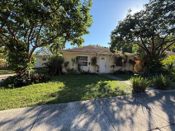 716 S Pine Street, Lake Worth Beach FL 33460