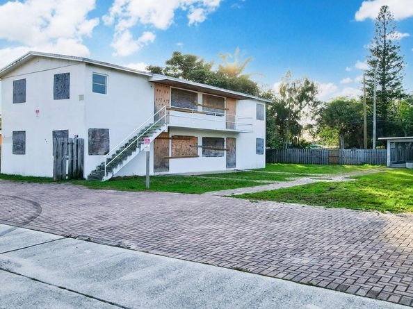 124/122 SW 8th Avenue, Delray Beach FL 33444