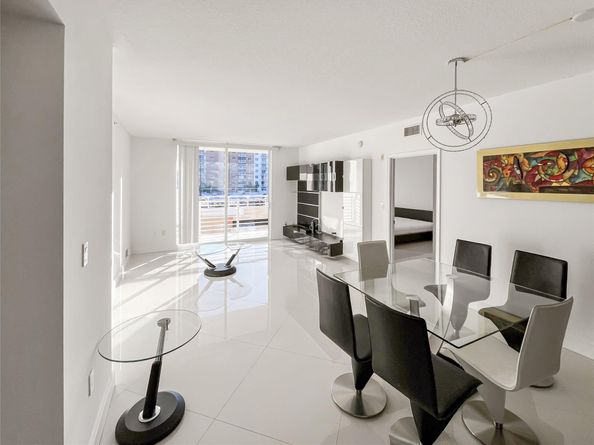 2775 NE 187th St 627, Miami FL 33180