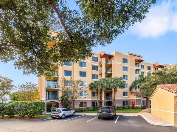 1000 Scotia Drive 105, Hypoluxo FL 33462