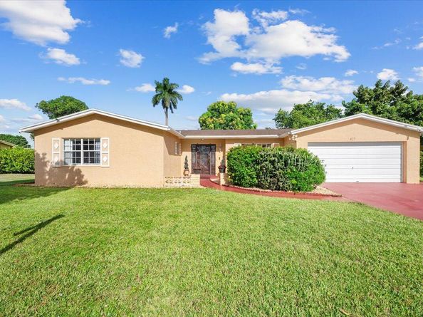1827 Pinehurst Drive, West Palm Beach FL 33407
