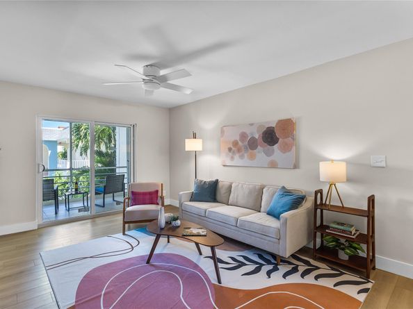 3216 SE 8th Street 305, Pompano Beach FL 33062