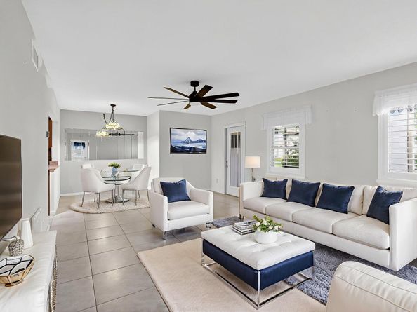 206 Pine Hov Circle C1, Greenacres FL 33463