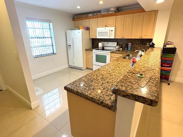 1400 NW 45th Street B7, Deerfield Beach FL 33064