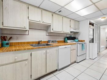 1876 Fairview Villas Drive