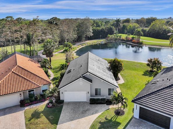 21464 Bridge View Dr, Boca Raton FL 33428