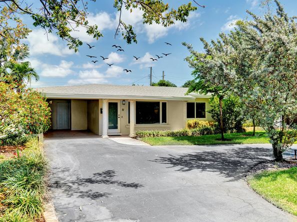 81 NW 37th St, Oakland Park FL 33309